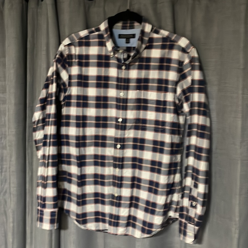 Banana Republic Men’s oxford slim fit shirt. size M.